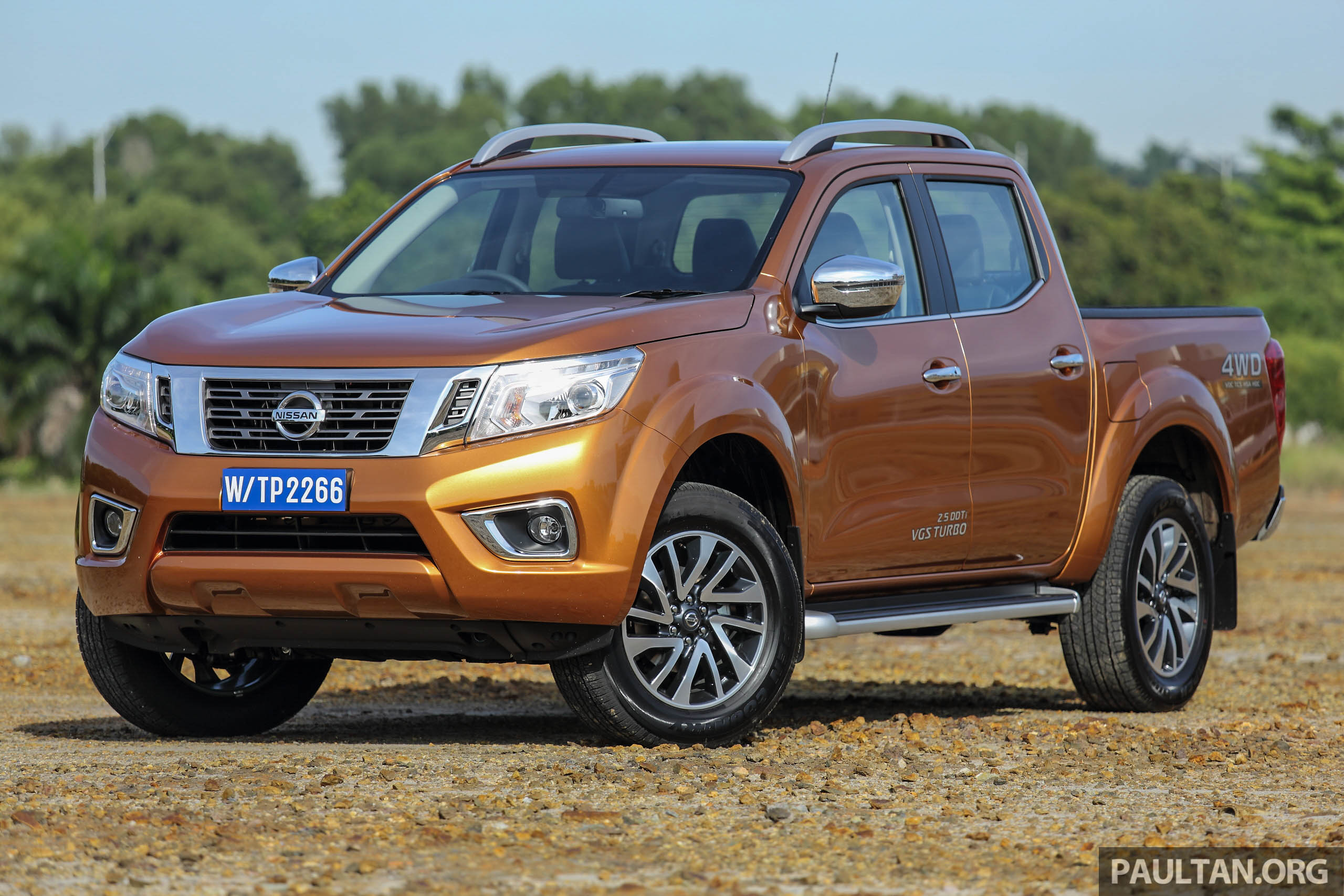 Nissan NP300 Navara previewed in Malaysia – 6 single and double cab