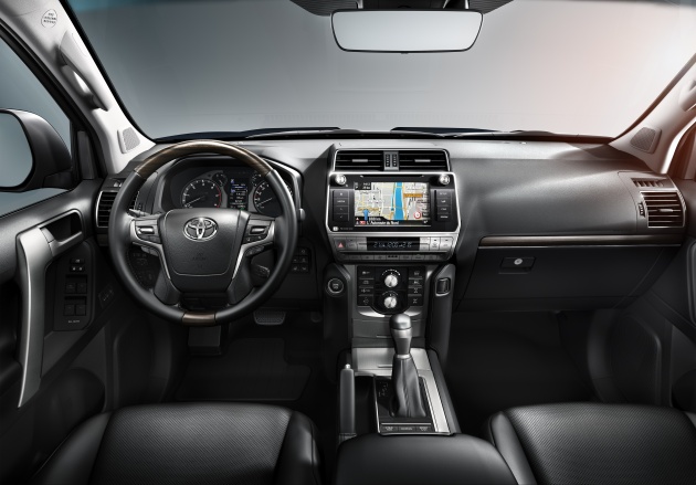 2018 Toyota Land Cruiser Prado Facelift Unveiled