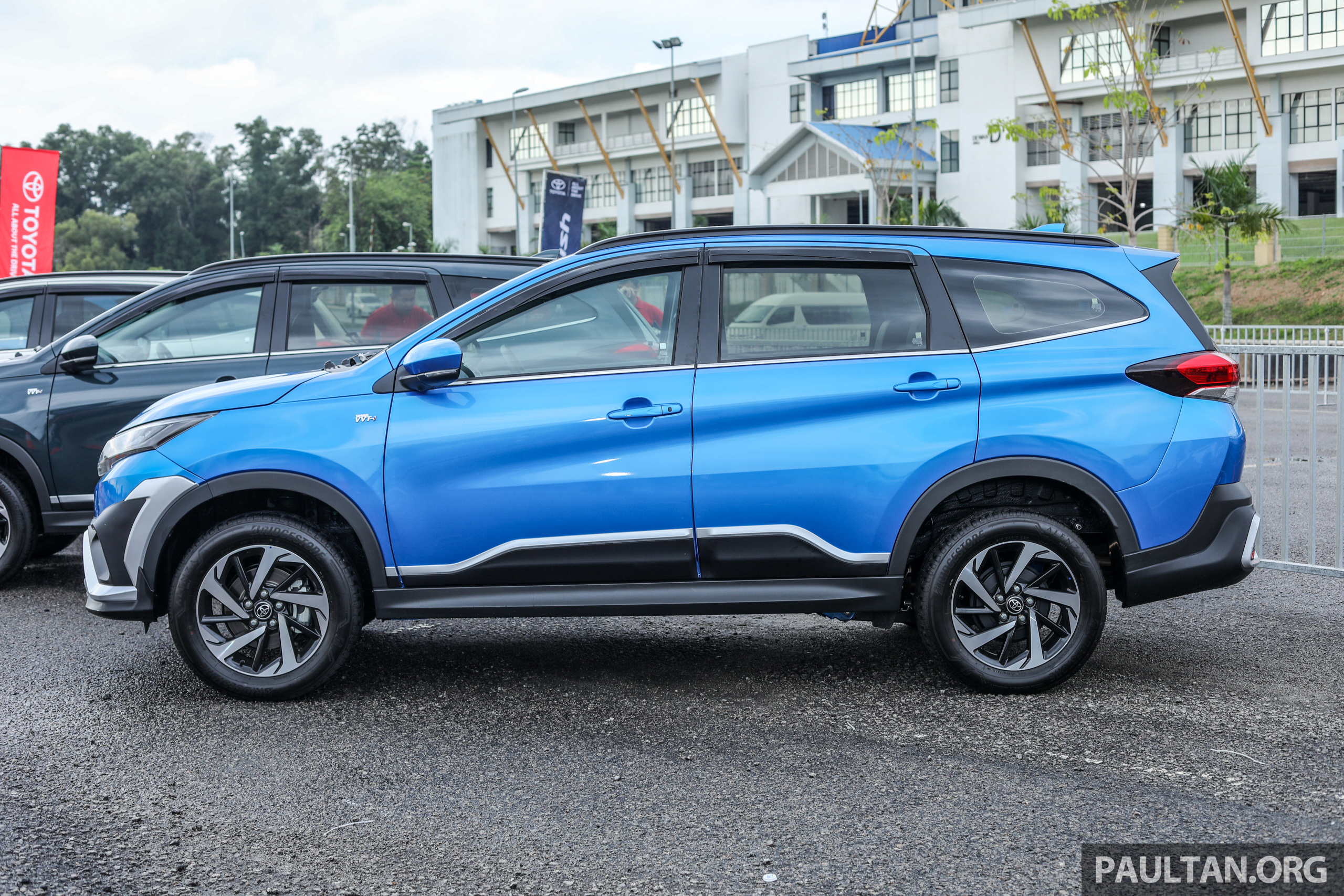 2018 Toyota Rush launched in Malaysia - new 1.5L engine, Pre-Collision ...