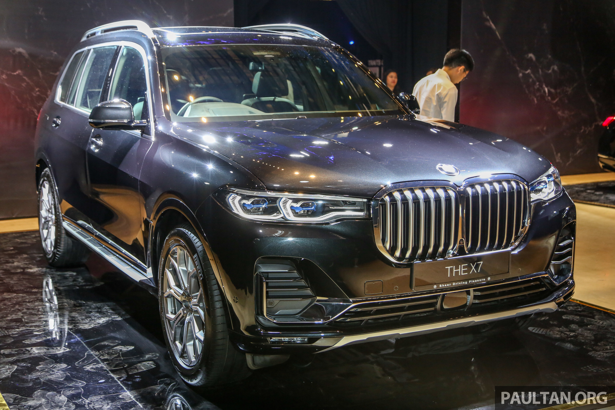 New BMW X7 launched in Malaysia – xDrive40i Design Pure Excellence, 7