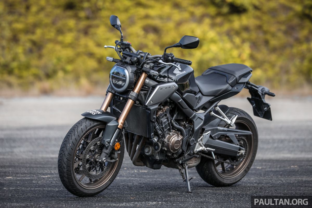 REVIEW: 2019 Honda CBR650R and CB650R - inline-four middleweights for ...