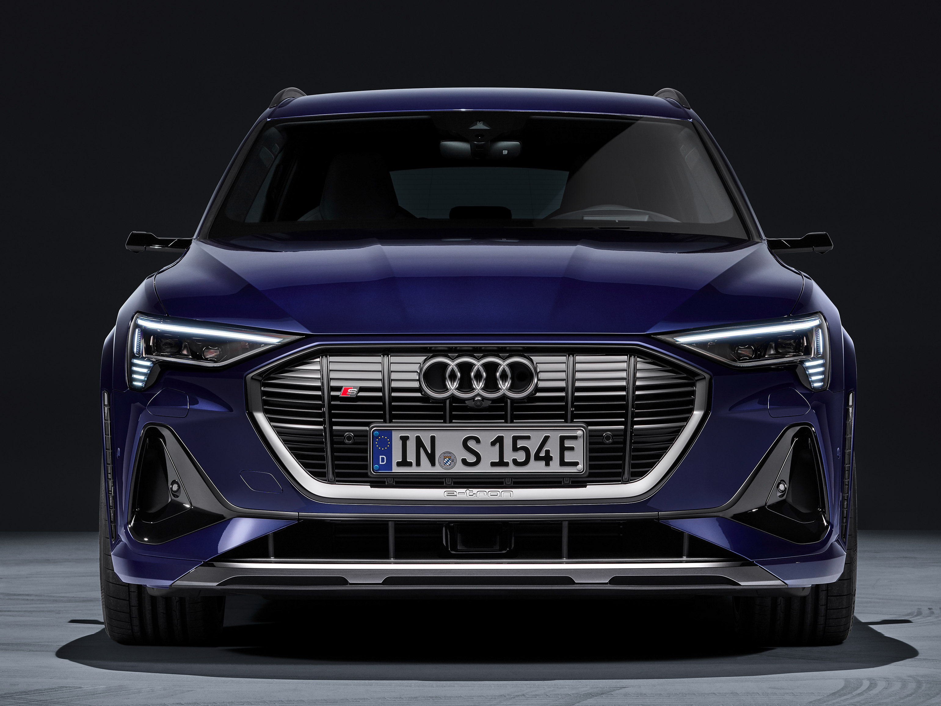 https://s3.paultan.org/image/2020/09/Audi-e-tron-S-40.jpg